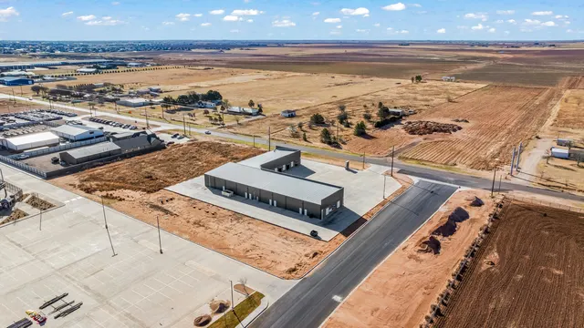 Photo 6 — 4726 Woodrow Road, Lubbock, TX 79424