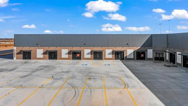 Photo 2 — 4726 Woodrow Road, Lubbock, TX 79424
