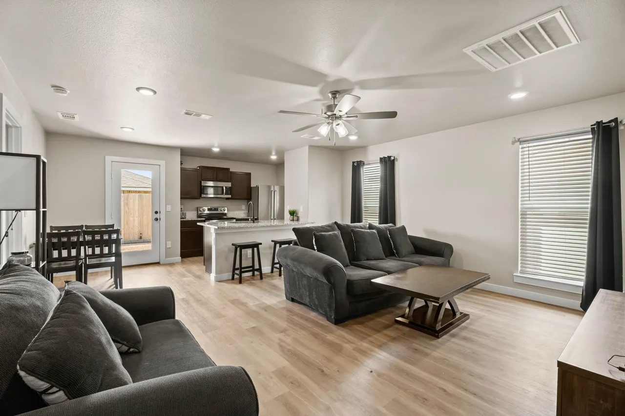 Photo 6 — 2012 Plains Avenue, Wolfforth, TX 79382