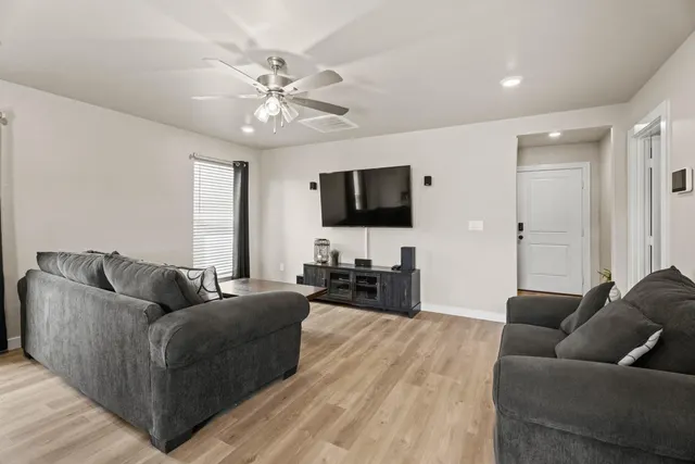 Photo 7 — 2012 Plains Avenue, Wolfforth, TX 79382