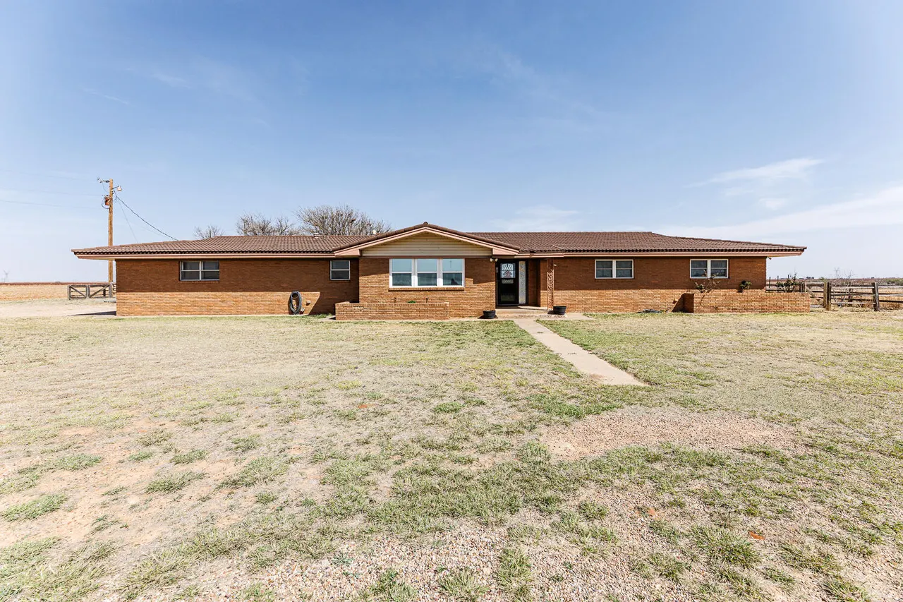 Front exterior — 15308 N County Road 2600, Lubbock, TX 79403
