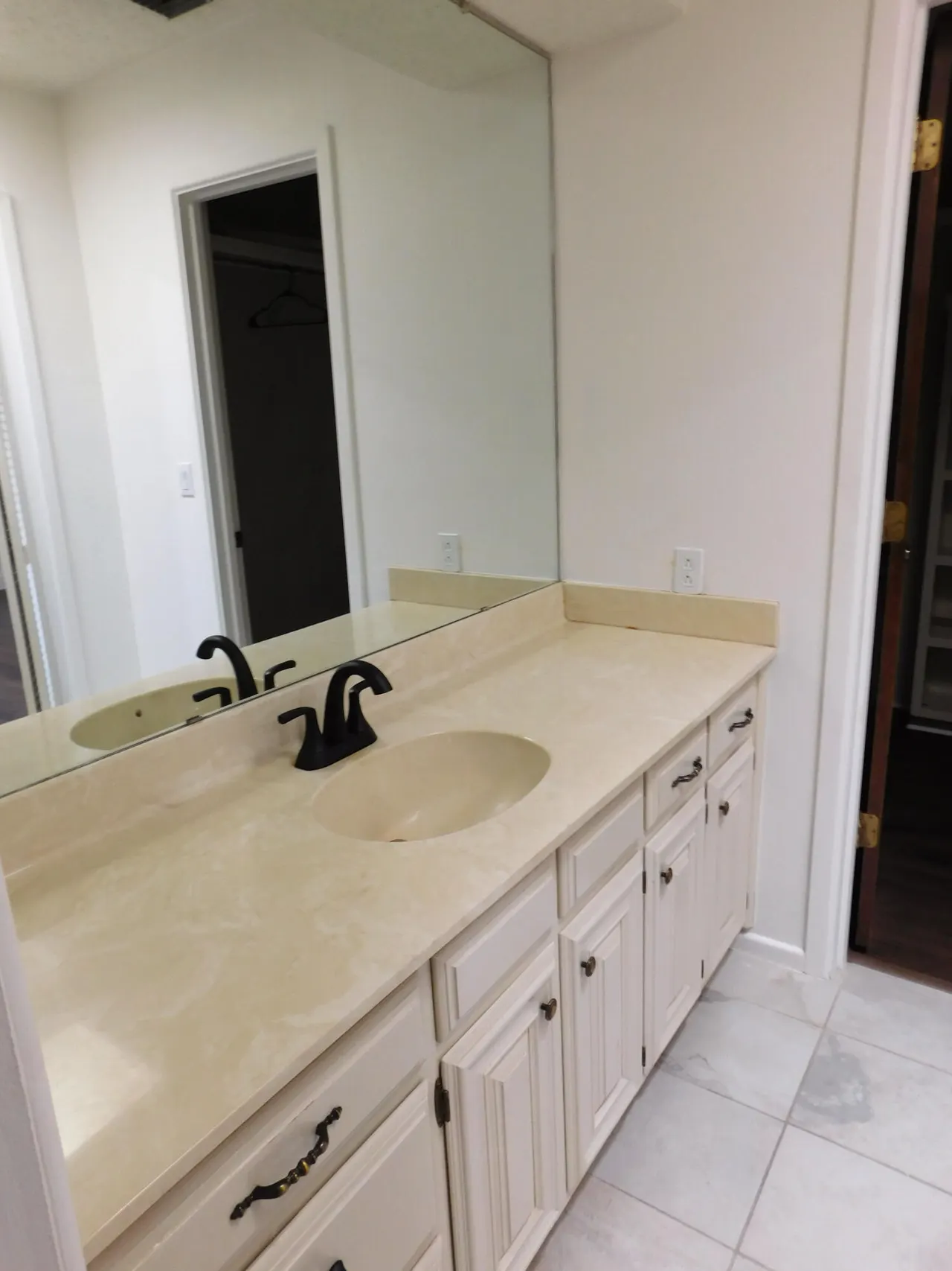 Photo 12 — 926 E Juniper Avenue, Muleshoe, TX 79347