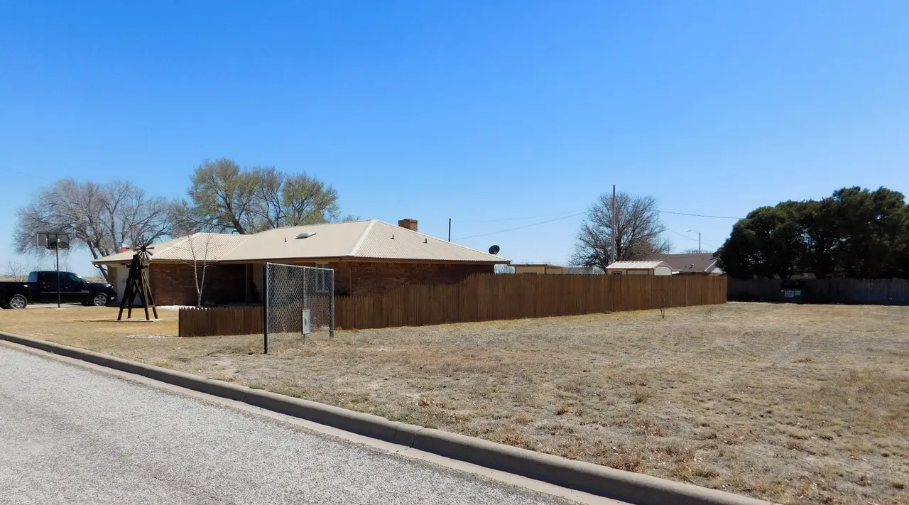 Photo 27 — 926 E Juniper Avenue, Muleshoe, TX 79347