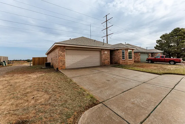Photo 3 — 2804 106th Street, Lubbock, TX 79423
