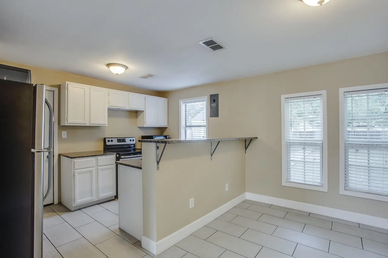 Photo 3 — 2506 22nd Street, Lubbock, TX 79410