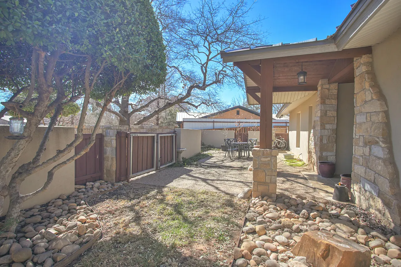 Photo 4 — 1607 E Paseo Circle, Brownfield, TX 79316