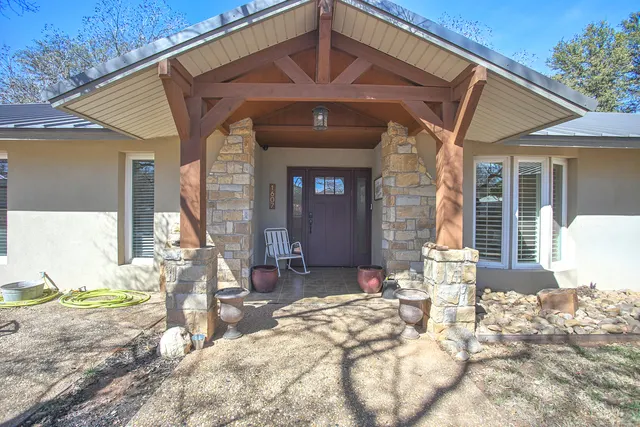 Photo 5 — 1607 E Paseo Circle, Brownfield, TX 79316