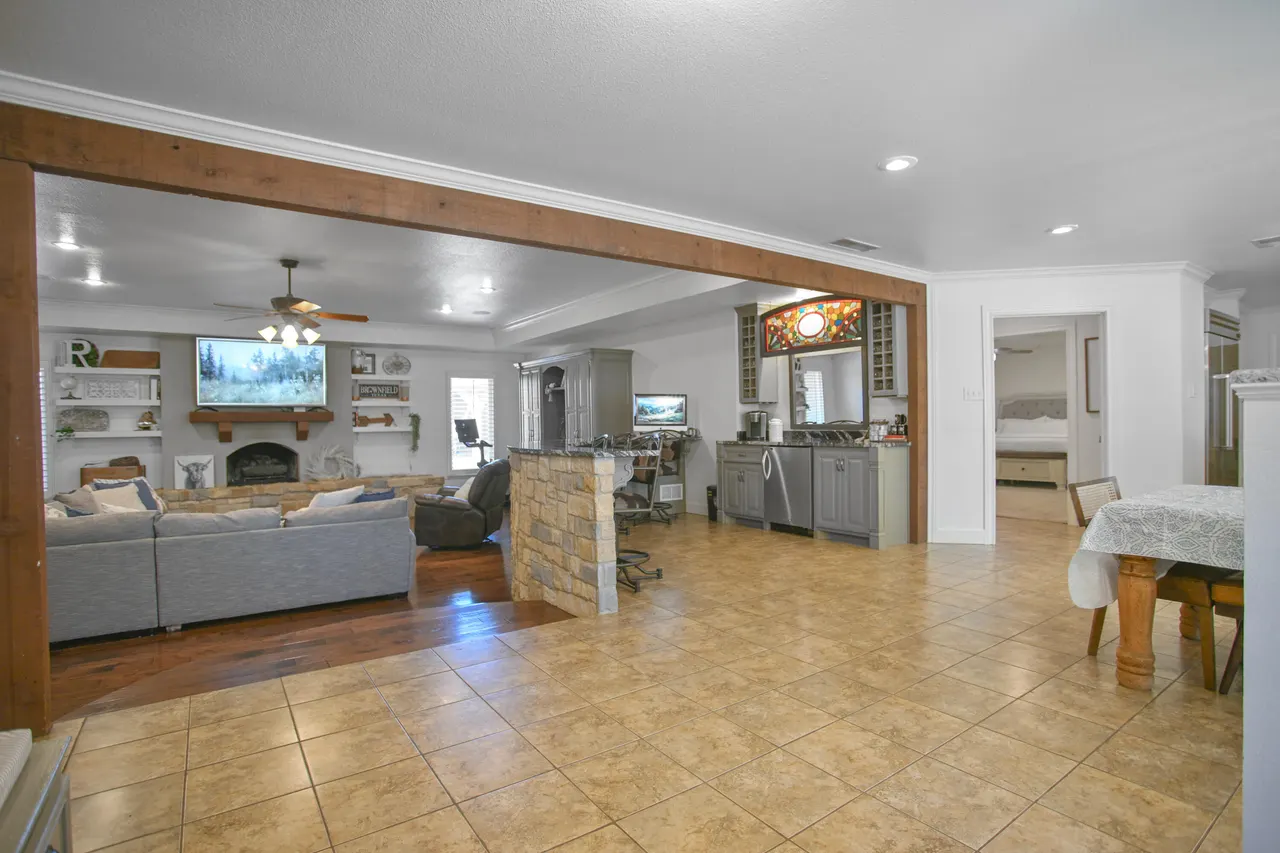 Photo 9 — 1607 E Paseo Circle, Brownfield, TX 79316