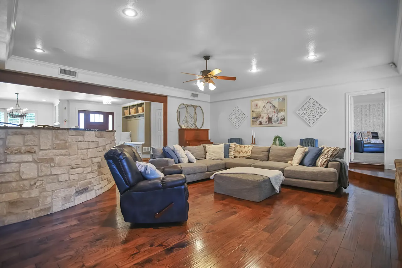 Photo 14 — 1607 E Paseo Circle, Brownfield, TX 79316