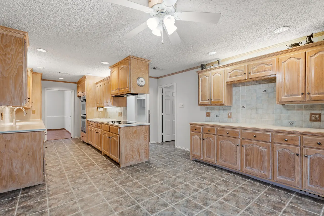 Photo 13 — 6808 Rochester Avenue, Lubbock, TX 79424
