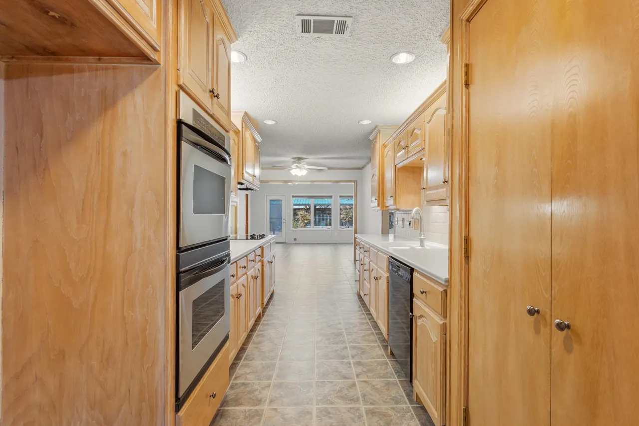 Photo 15 — 6808 Rochester Avenue, Lubbock, TX 79424