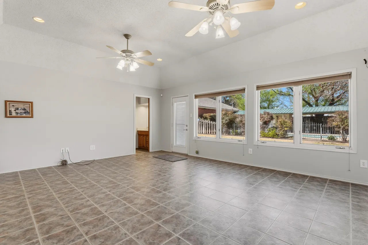 Photo 19 — 6808 Rochester Avenue, Lubbock, TX 79424