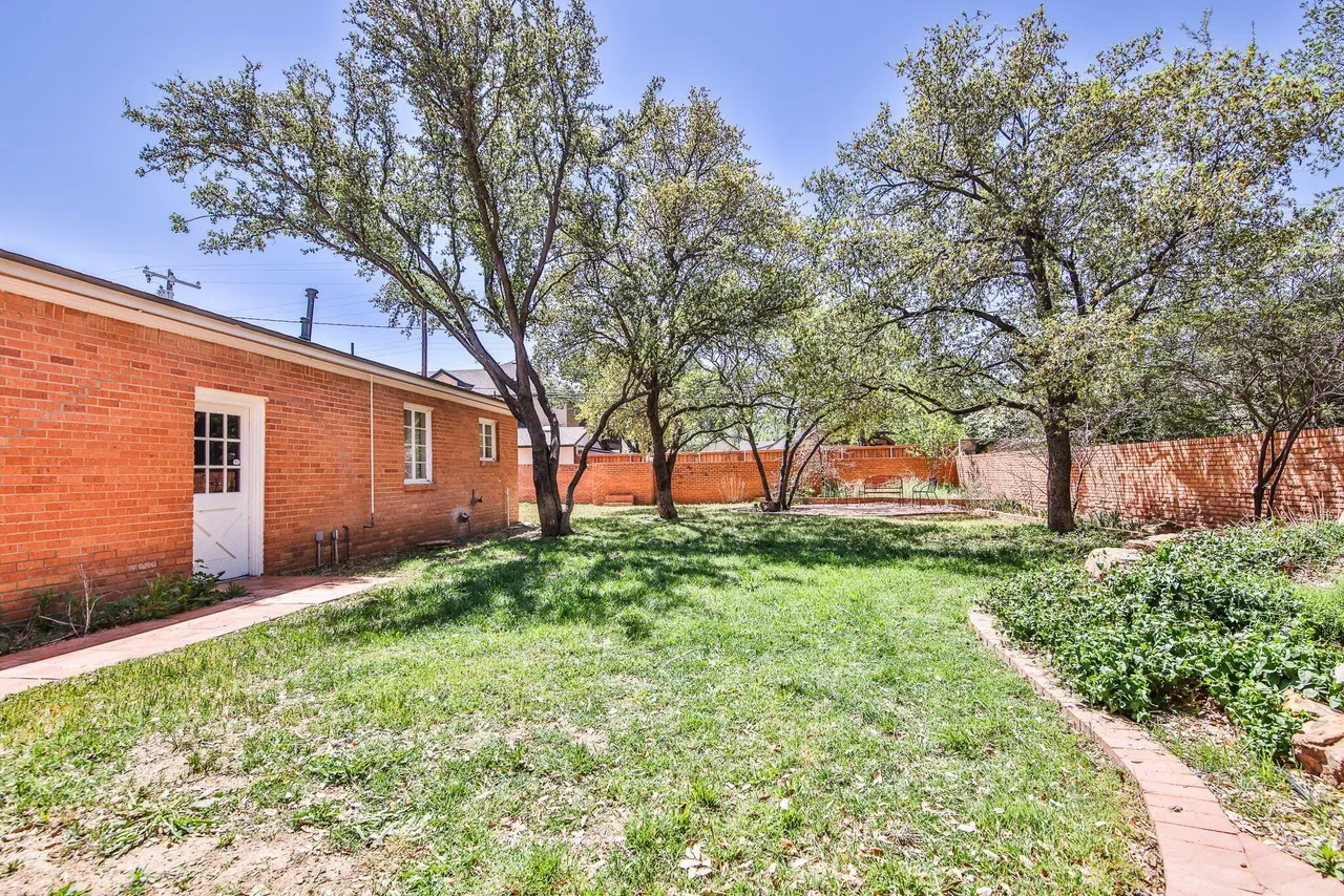 Photo 75 — 2901 19th Street, Lubbock, TX 79410