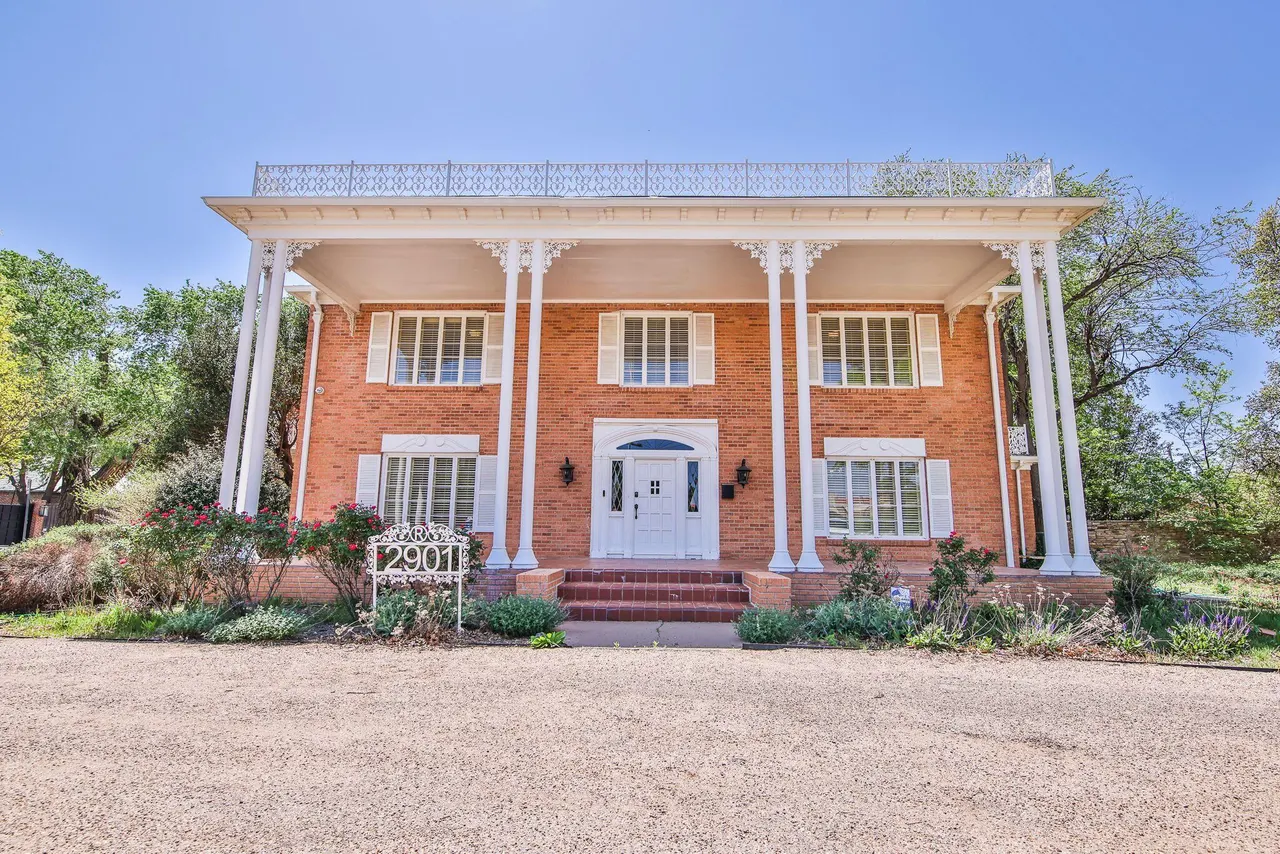 Front exterior — 2901 19th Street, Lubbock, TX 79410
