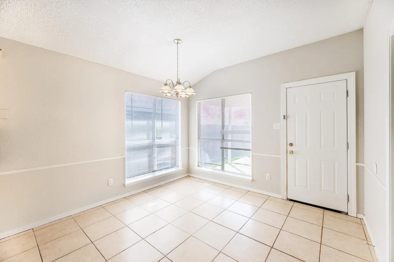 Photo 13 — 5903 10th Street Unit 3, Lubbock, TX 79416