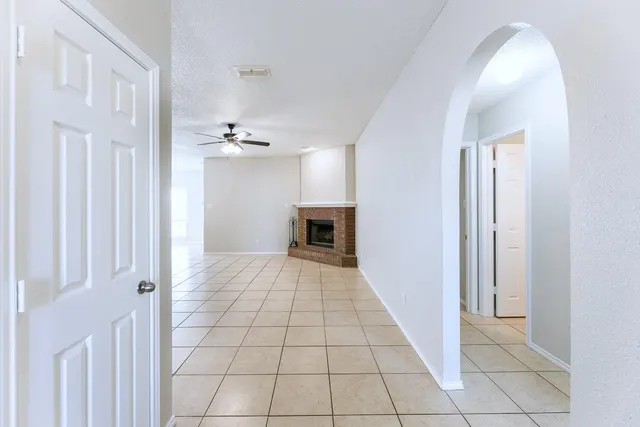 Photo 7 — 5903 10th Street Unit 3, Lubbock, TX 79416
