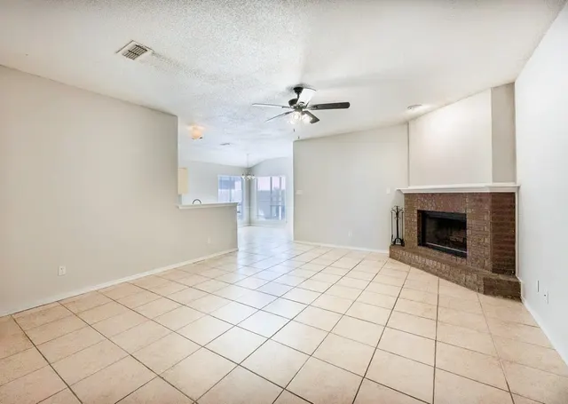 Photo 8 — 5903 10th Street Unit 3, Lubbock, TX 79416