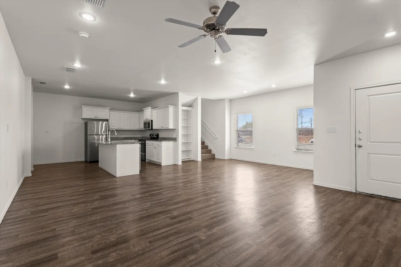 Photo 5 — 6908 21st Street, Lubbock, TX 79407