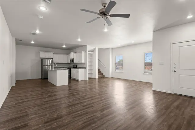 Photo 5 — 6908 21st Street, Lubbock, TX 79407