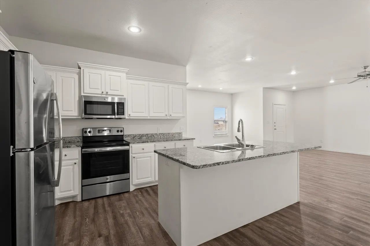 Photo 9 — 6908 21st Street, Lubbock, TX 79407