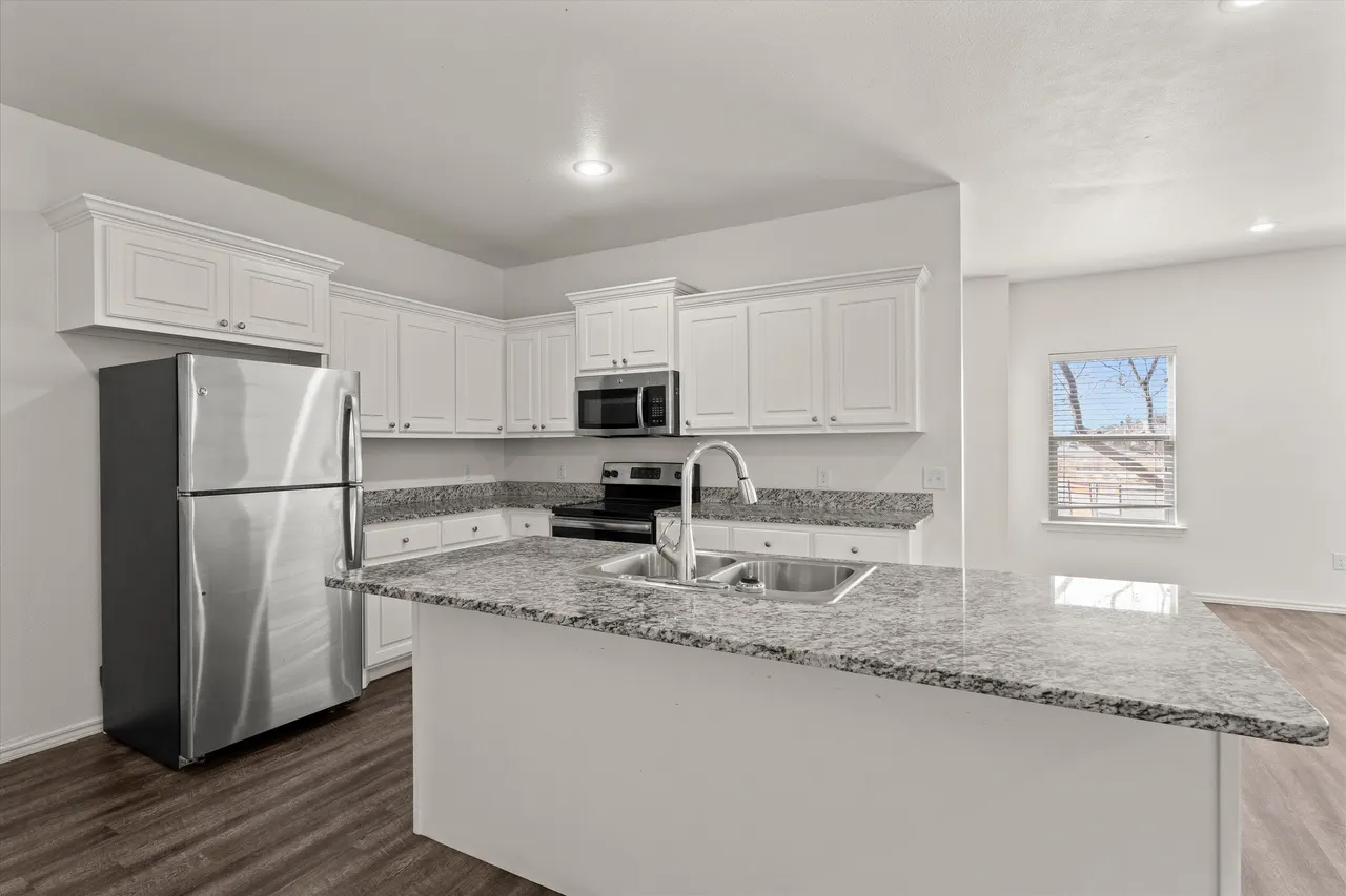 Photo 12 — 6908 21st Street, Lubbock, TX 79407
