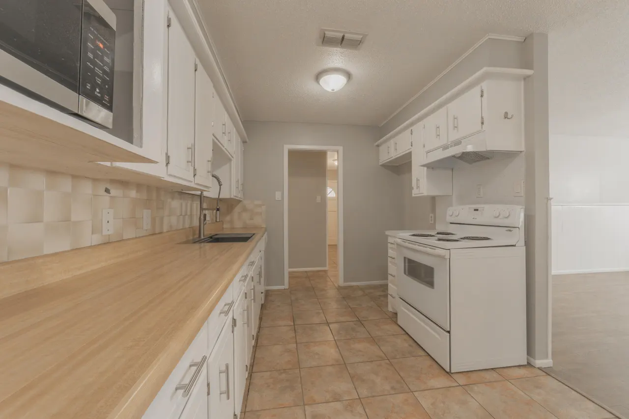 Photo 10 — 4802 54th Street, Lubbock, TX 79414