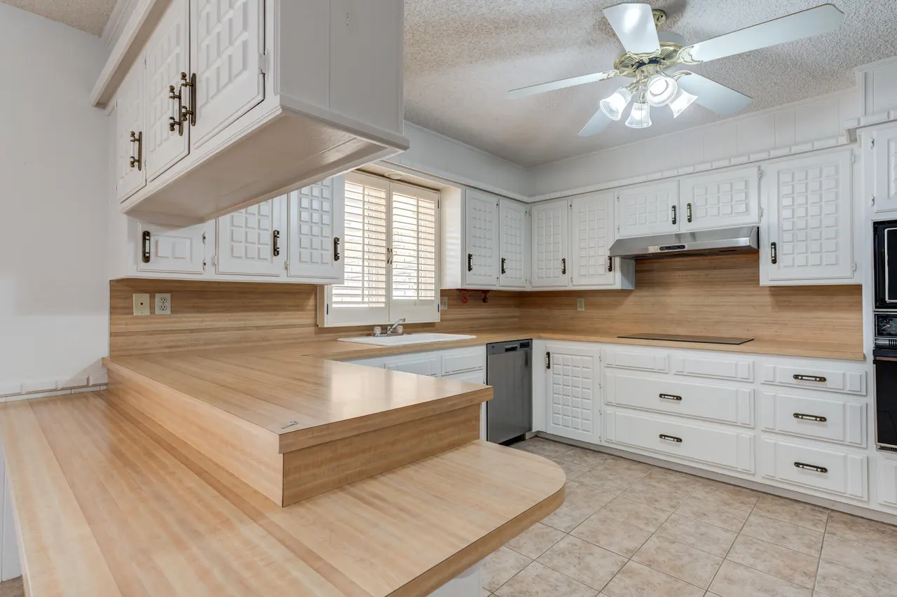 Photo 14 — 1601 E Crystal Lane, Brownfield, TX 79316
