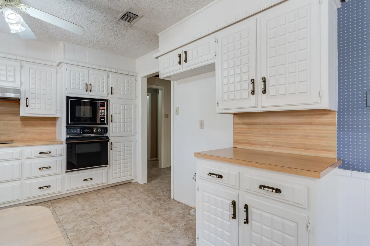 Photo 17 — 1601 E Crystal Lane, Brownfield, TX 79316