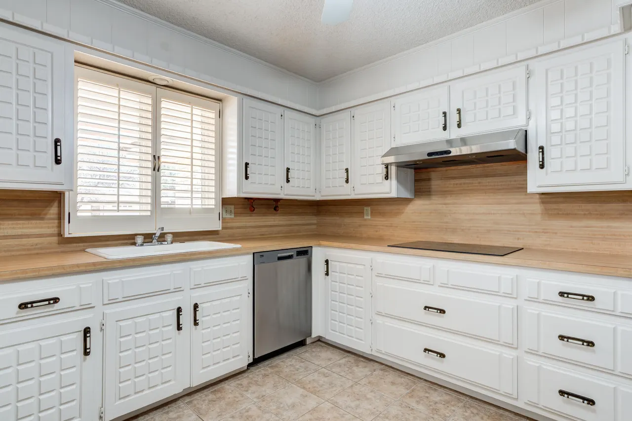 Photo 16 — 1601 E Crystal Lane, Brownfield, TX 79316