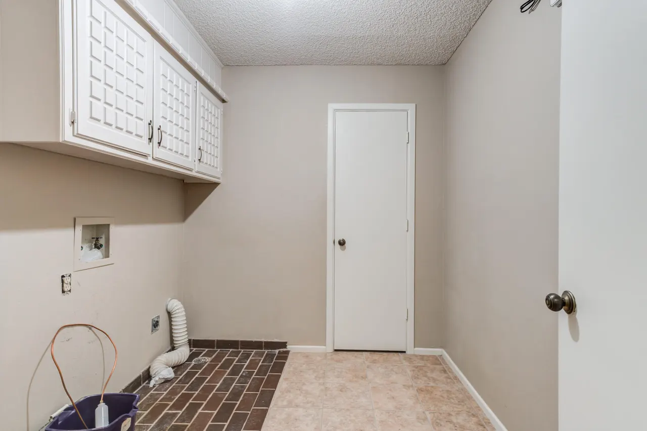 Photo 32 — 1601 E Crystal Lane, Brownfield, TX 79316