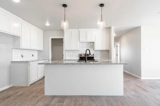 Photo 3 — 1407 17th Street #A-B, Shallowater, TX 79363