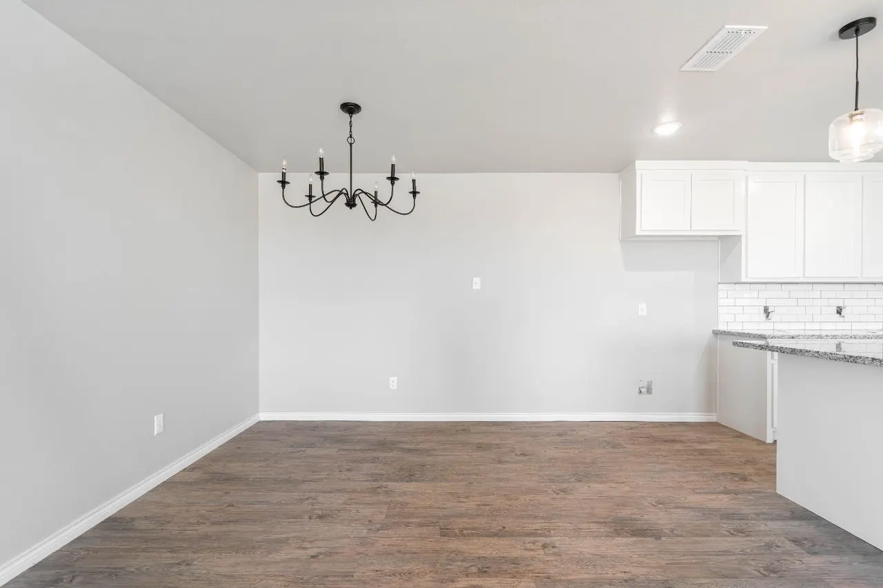 Photo 6 — 1407 17th Street #A-B, Shallowater, TX 79363