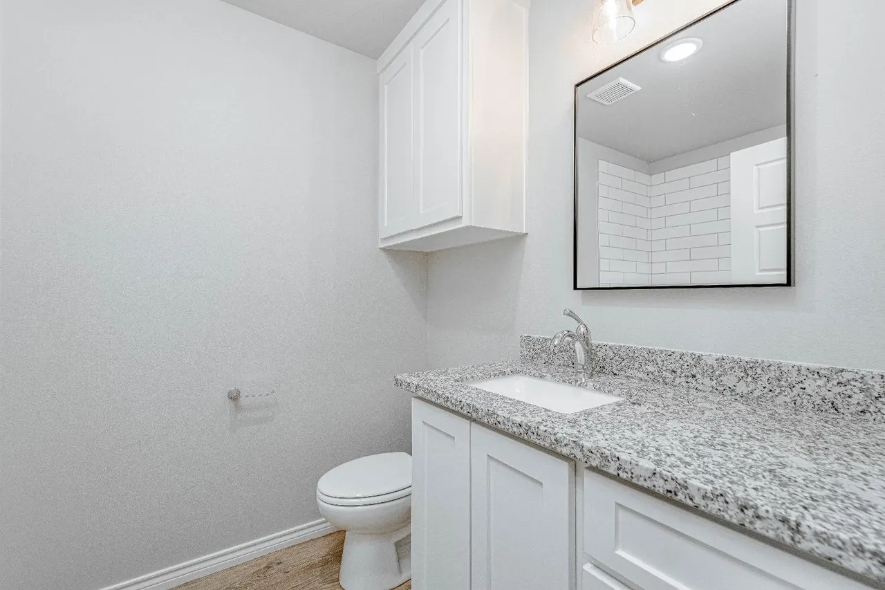 Photo 9 — 1407 17th Street #A-B, Shallowater, TX 79363