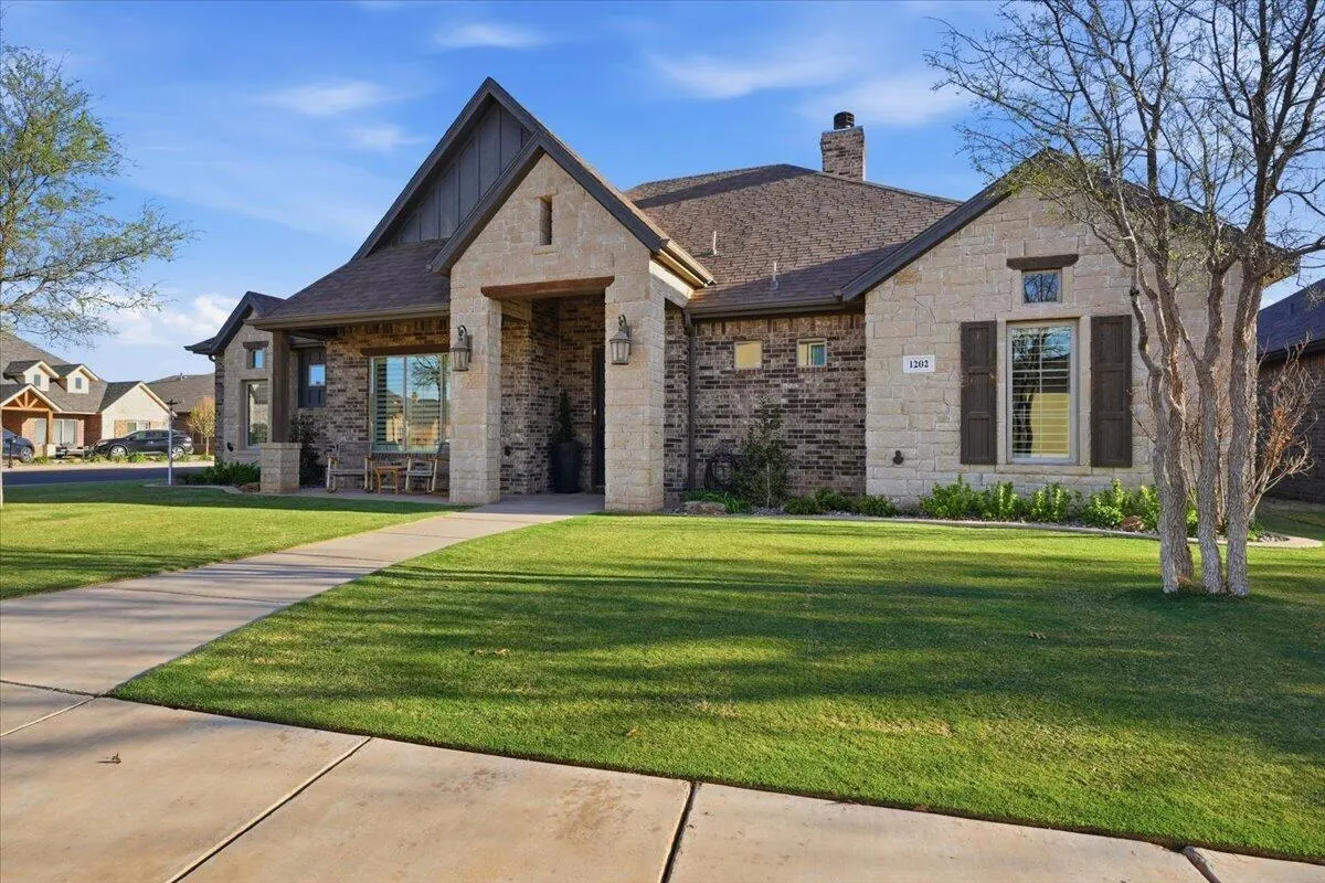 Photo 3 — 1202 N 14th Place, Wolfforth, TX 79382