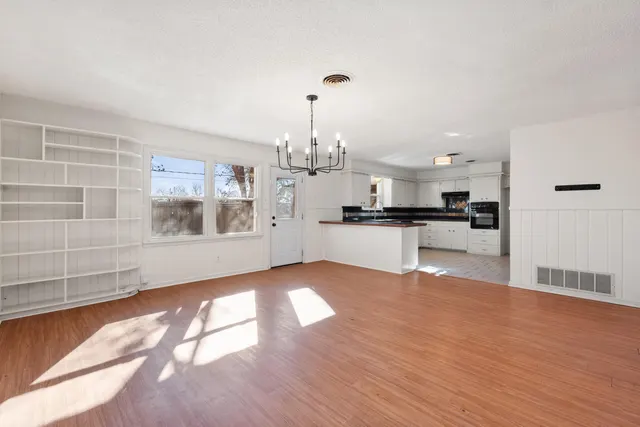 Photo 4 — 2509 61st Street, Lubbock, TX 79413