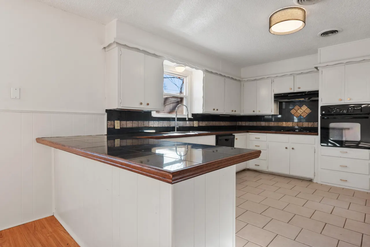 Photo 6 — 2509 61st Street, Lubbock, TX 79413