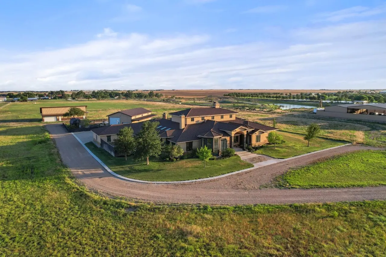 Photo 3 — 5631 Woodrow Road, Lubbock, TX 79424