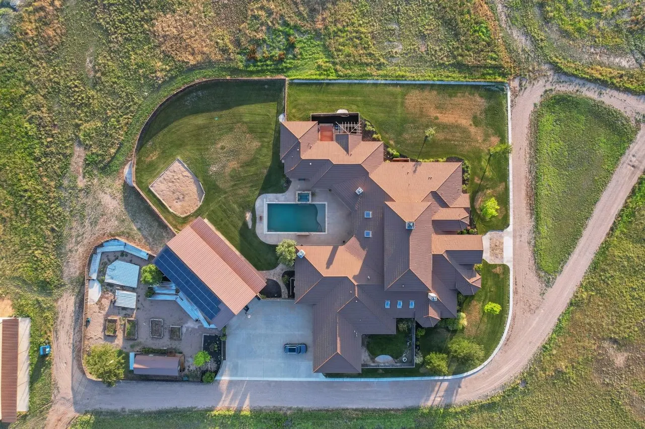 Photo 5 — 5631 Woodrow Road, Lubbock, TX 79424