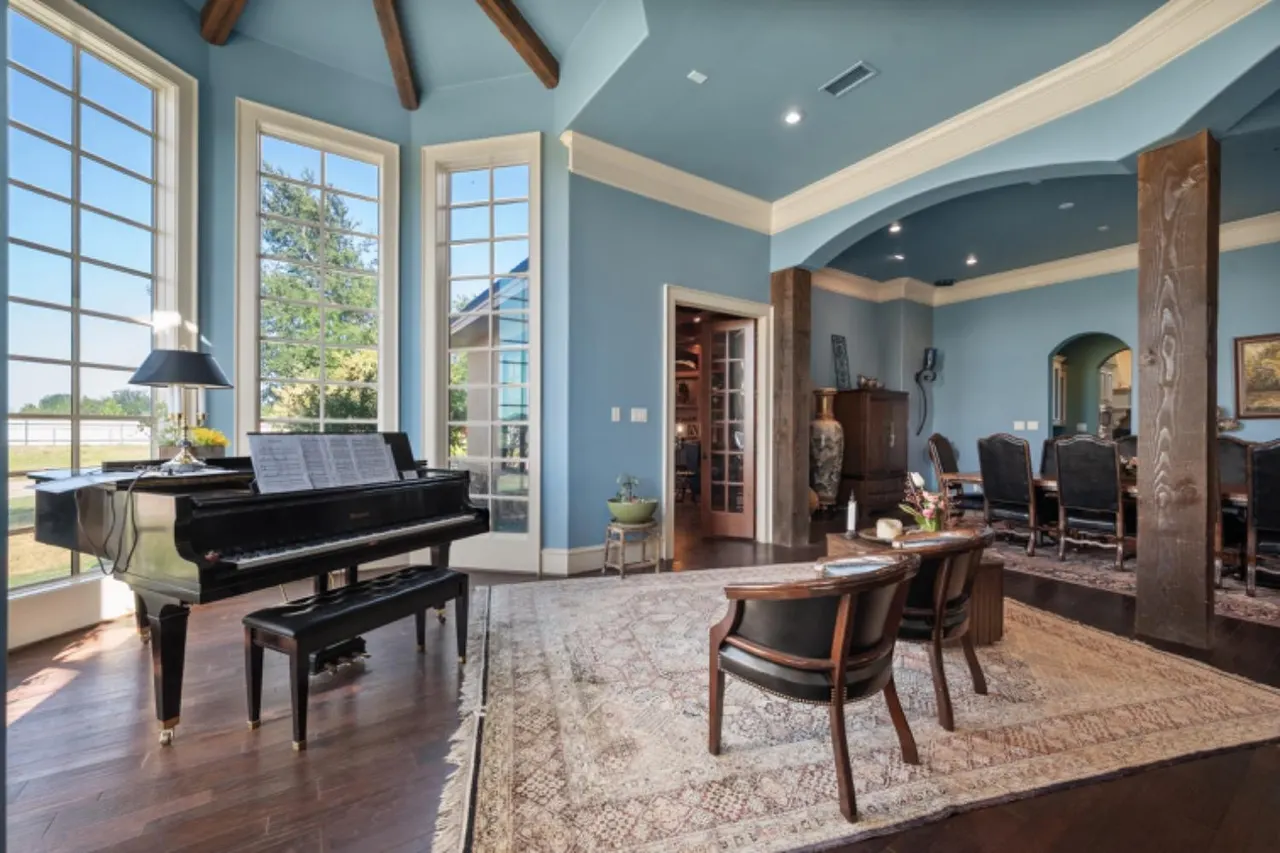 Photo 11 — 5631 Woodrow Road, Lubbock, TX 79424