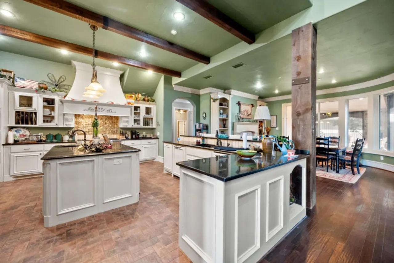 Photo 20 — 5631 Woodrow Road, Lubbock, TX 79424