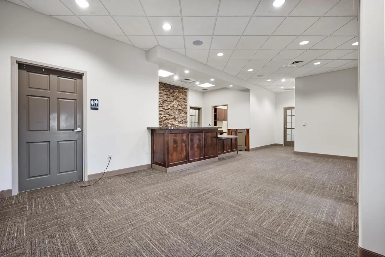 Photo 4 — 6102 82nd Street 12, Lubbock, TX 79424