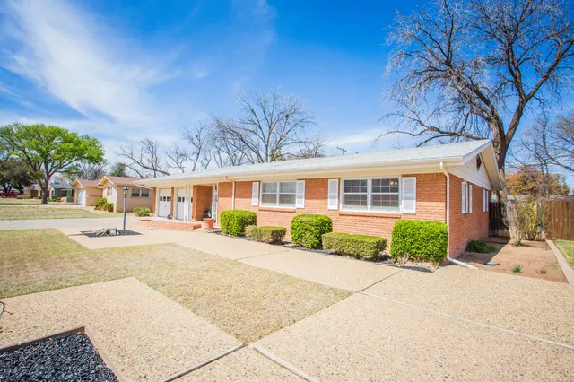 Photo 2 — 2708 59th Street, Lubbock, TX 79413