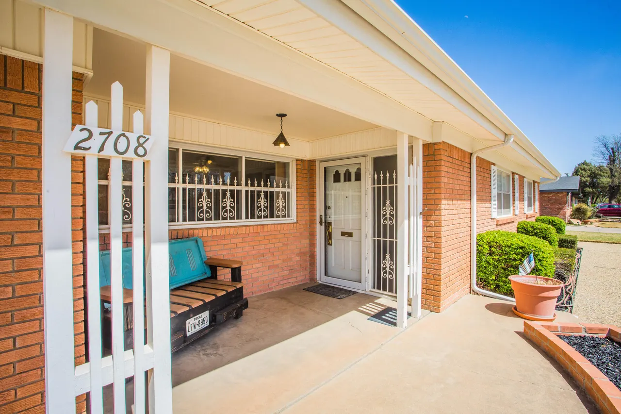 Photo 3 — 2708 59th Street, Lubbock, TX 79413