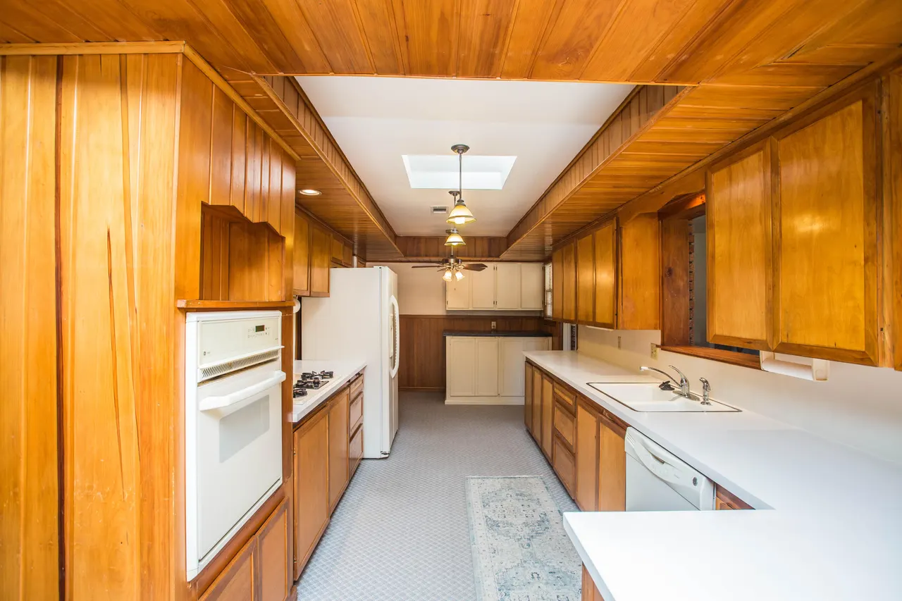 Photo 12 — 2708 59th Street, Lubbock, TX 79413
