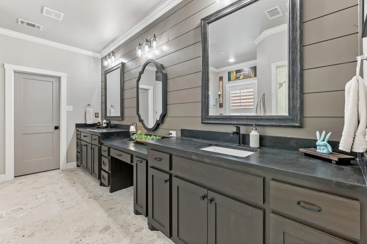 Photo 25 — 629 N 9th Street, Wolfforth, TX 79382