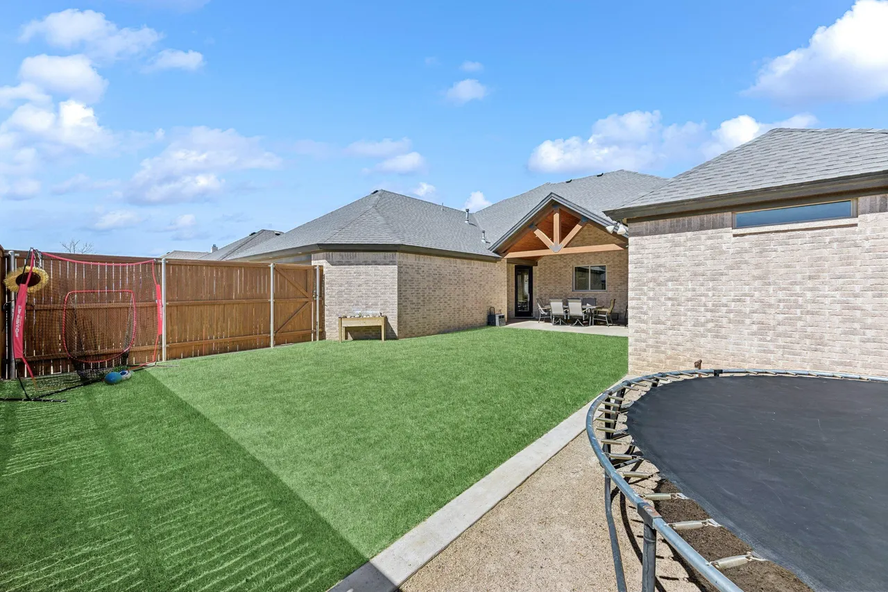 Photo 39 — 629 N 9th Street, Wolfforth, TX 79382