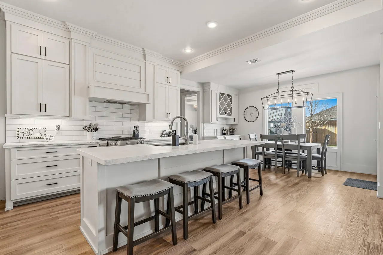 Photo 8 — 1113 16th Street, Shallowater, TX 79363