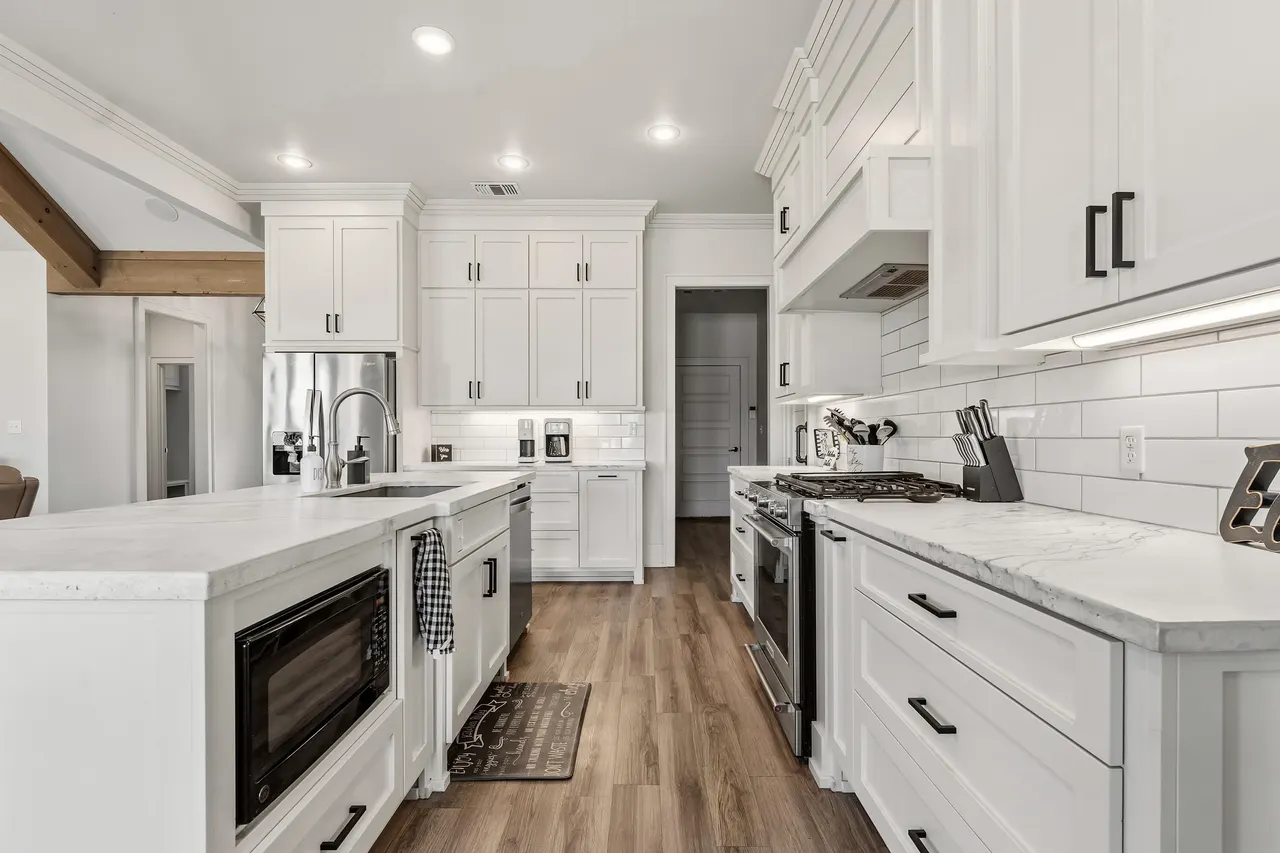 Photo 11 — 1113 16th Street, Shallowater, TX 79363