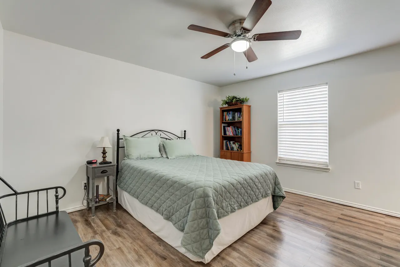 Photo 4 — 6612 37th Street, Lubbock, TX 79407