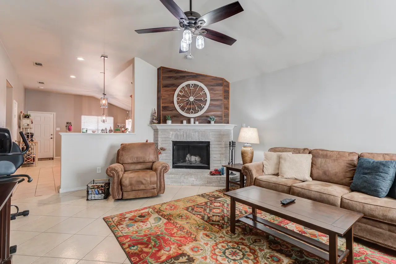Photo 9 — 6612 37th Street, Lubbock, TX 79407